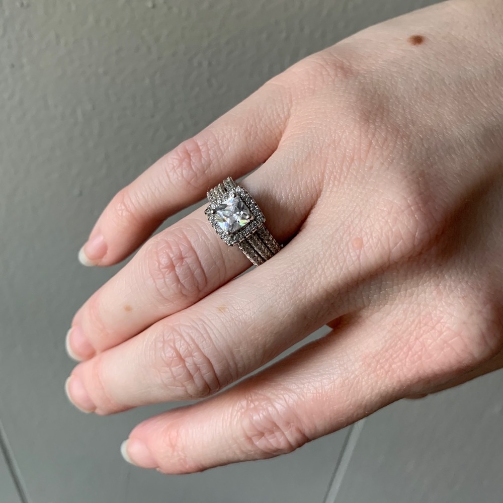 💍 Sterling Silver CZ Halo Ring Set